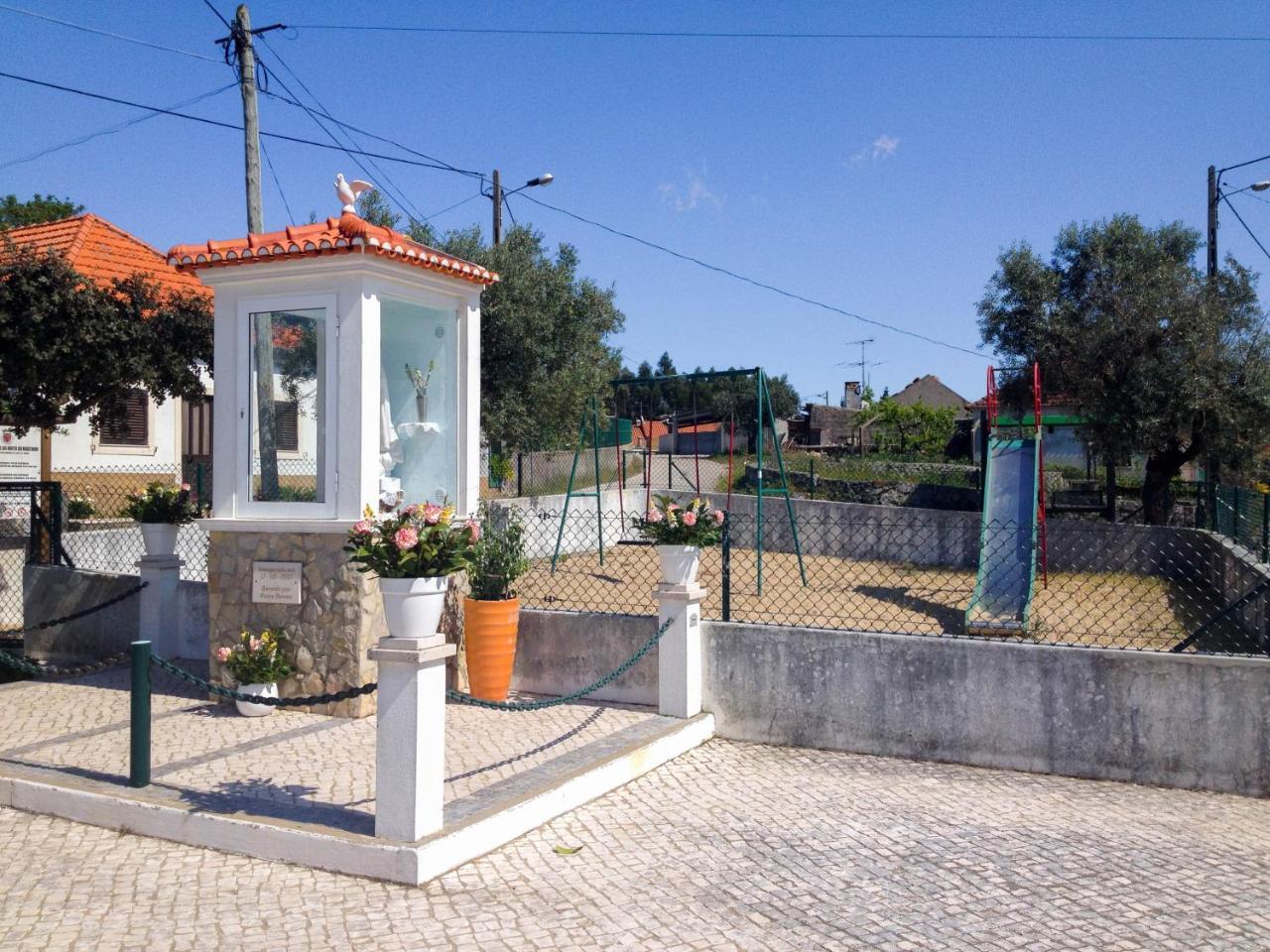 Mocho Guesthouse São Mamede Buitenkant foto